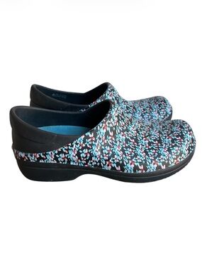 Crocs Neria Pro Clog Slip-On Work Shoes Lightweight Comfort Clogs Size 8